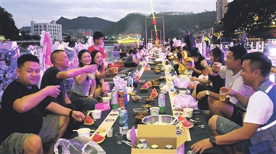 天盈财富 民族文化“马上”出圈 三都国庆吸金4.68亿元